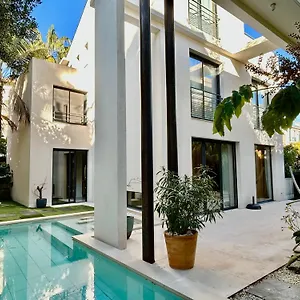 Rumah Bali Villa